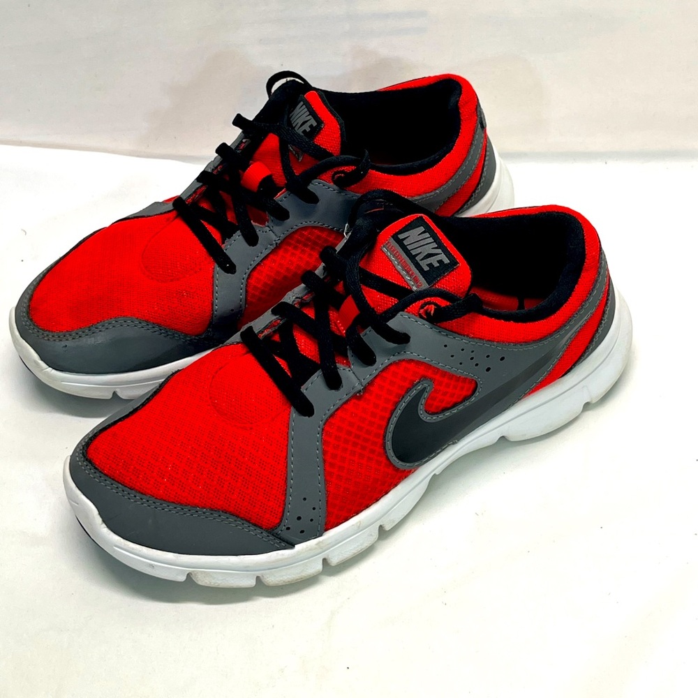 VINTAGE 2013 NIKE FLEX EXPERIENCE RN2 BIG KID SNEAKERS 5Y RED/GRAY BLACK LACES